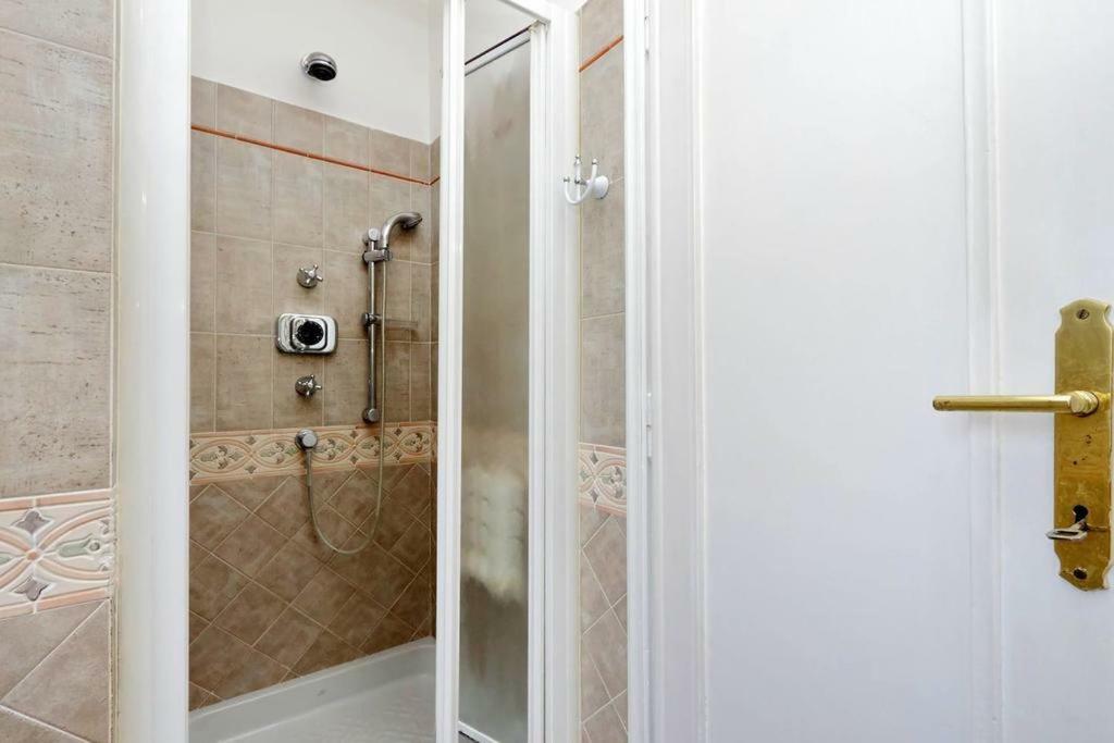 Rainbow Eur Apartment Рим Экстерьер фото
